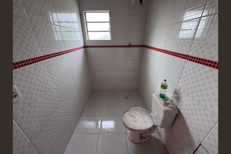 Casa à venda com 80m², 2 quartos e 1 vaga Casa à venda com 80m², 2 quartos e 1 vagaBanheiro