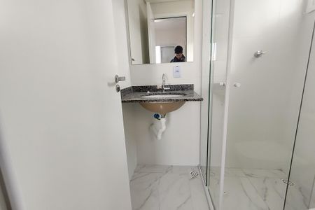 Apartamento à venda com 56m², 2 quartos e 1 vaga Apartamento à venda com 56m², 2 quartos e 1 vagaBanheiro da Suíte