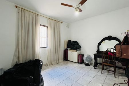 Casa para alugar com 342m², 5 quartos e 5 vagas Casa para alugar com 342m², 5 quartos e 5 vagasQuarto 2