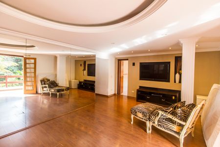 Casa de condomínio à venda com 540m², 4 quartos e 6 vagasSuíte 4