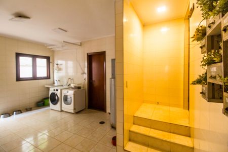 Casa de condomínio à venda com 540m², 4 quartos e 6 vagasÁrea de Serviço