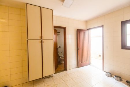 Casa de condomínio à venda com 540m², 4 quartos e 6 vagasÁrea de Serviço