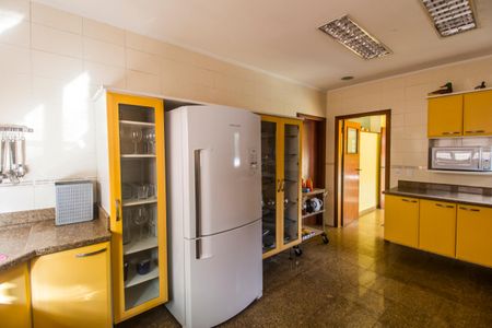 Casa de condomínio à venda com 540m², 4 quartos e 6 vagasCozinha