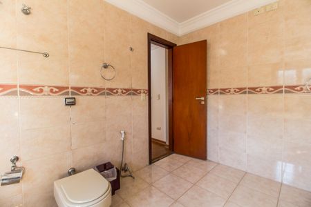 Casa de condomínio à venda com 540m², 4 quartos e 6 vagasBanheiro da Suíte 4