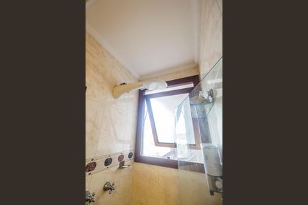 Casa de condomínio à venda com 540m², 4 quartos e 6 vagasBanheiro da Suíte 1