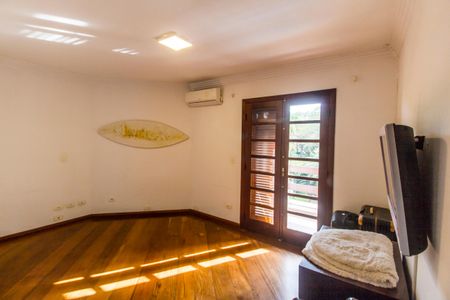 Casa de condomínio à venda com 540m², 4 quartos e 6 vagasSuíte 3