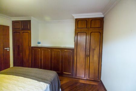 Casa de condomínio à venda com 540m², 4 quartos e 6 vagasSuíte 2