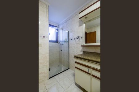 Casa de condomínio à venda com 540m², 4 quartos e 6 vagasBanheiro da Suíte 1