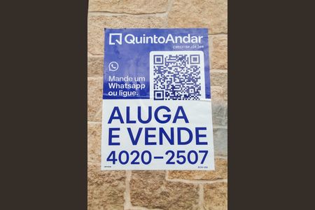 Casa à venda com 130m², 5 quartos e 2 vagas Casa à venda com 130m², 5 quartos e 2 vagasPlaquinha