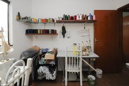 Casa à venda com 130m², 5 quartos e 2 vagas Casa à venda com 130m², 5 quartos e 2 vagasQuarto 2