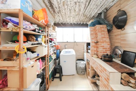 Casa à venda com 130m², 5 quartos e 2 vagas Casa à venda com 130m², 5 quartos e 2 vagasÁrea de Serviço