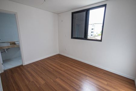 Apartamento à venda com 90m², 3 quartos e 2 vagas Apartamento à venda com 90m², 3 quartos e 2 vagasSuíte