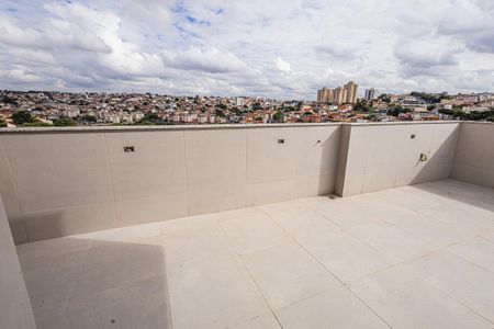 Apartamento à venda com 180m², 3 quartos e 4 vagasCobertura