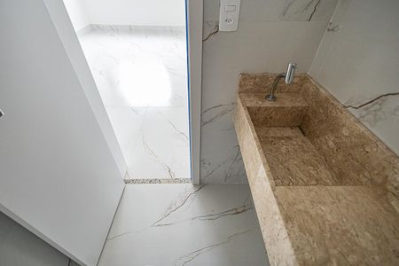 Apartamento à venda com 180m², 3 quartos e 4 vagasLavabo