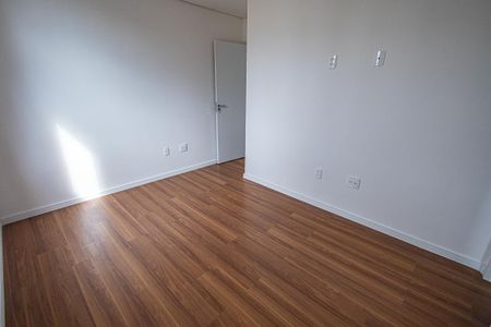 Apartamento à venda com 180m², 3 quartos e 4 vagasQuarto 1 
