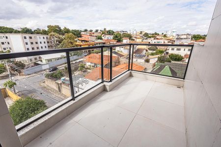Apartamento à venda com 180m², 3 quartos e 4 vagasVaranda