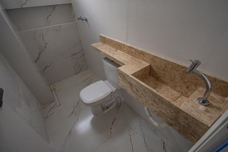 Apartamento à venda com 190m², 3 quartos e 4 vagas Apartamento à venda com 190m², 3 quartos e 4 vagasBanheiro