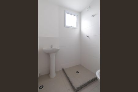 Apartamento à venda com 35m², 2 quartos e sem vaga Apartamento à venda com 35m², 2 quartos e sem vagaBanheiro