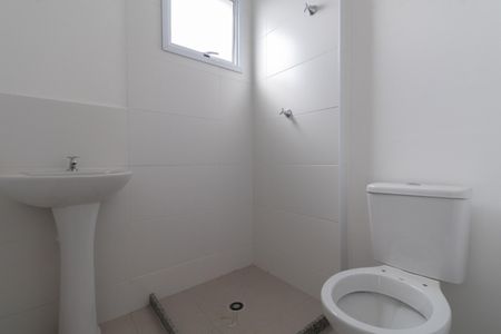 Apartamento à venda com 35m², 2 quartos e sem vaga Apartamento à venda com 35m², 2 quartos e sem vagaBanheiro