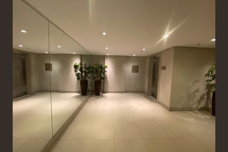Apartamento à venda com 59m², 2 quartos e 1 vaga Apartamento à venda com 59m², 2 quartos e 1 vagaHall de entrada