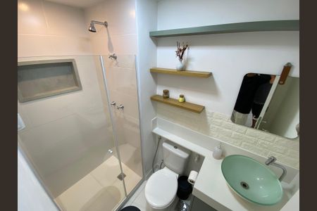 Apartamento à venda com 59m², 2 quartos e 1 vaga Apartamento à venda com 59m², 2 quartos e 1 vagaBanheiro