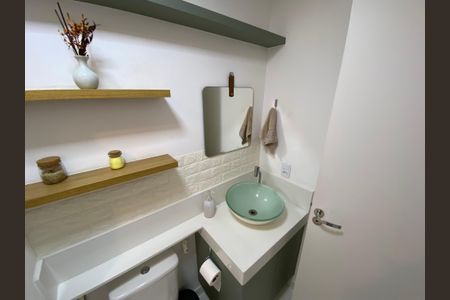 Apartamento à venda com 59m², 2 quartos e 1 vaga Apartamento à venda com 59m², 2 quartos e 1 vagaBanheiro