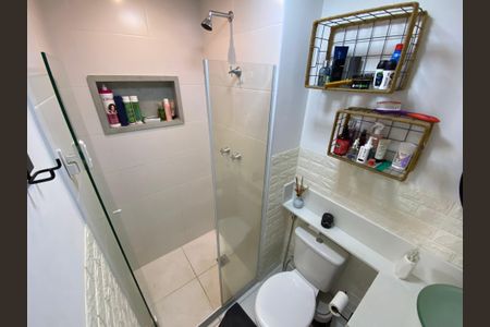Apartamento à venda com 59m², 2 quartos e 1 vaga Apartamento à venda com 59m², 2 quartos e 1 vagaBanheiro da Suíte