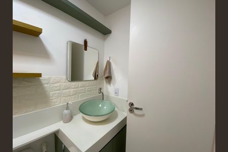 Apartamento à venda com 59m², 2 quartos e 1 vaga Apartamento à venda com 59m², 2 quartos e 1 vagaBanheiro