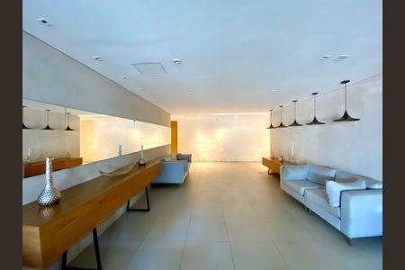 Apartamento à venda com 59m², 2 quartos e 1 vaga Apartamento à venda com 59m², 2 quartos e 1 vagaHall social