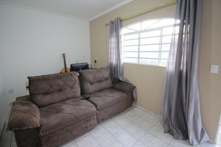 Casa à venda com 176m², 3 quartos e 2 vagasSala 2