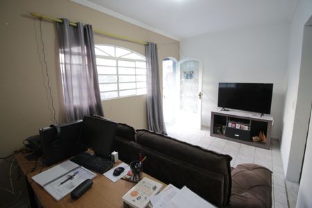 Casa à venda com 176m², 3 quartos e 2 vagasSala 2