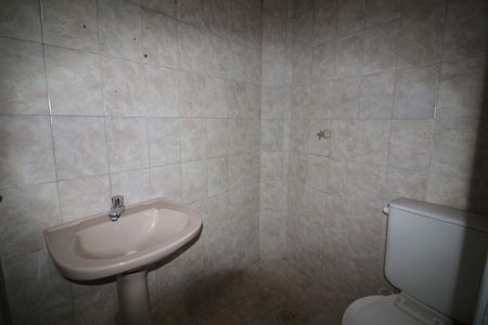 Casa à venda com 176m², 3 quartos e 2 vagasBanheiro 3