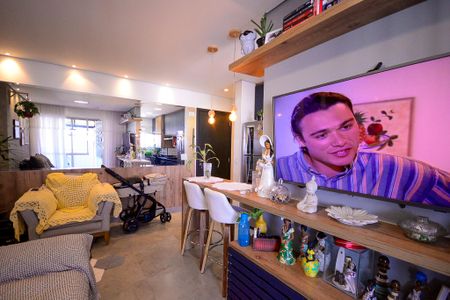 Apartamento à venda com 67m², 2 quartos e 1 vaga Apartamento à venda com 67m², 2 quartos e 1 vagaSala