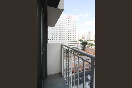 Apartamento à venda com 27m², 1 quarto e sem vaga Apartamento à venda com 27m², 1 quarto e sem vagaVaranda