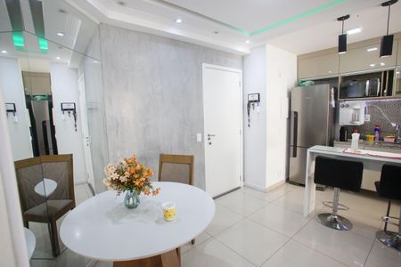 Apartamento à venda com 56m², 2 quartos e 1 vagaSala