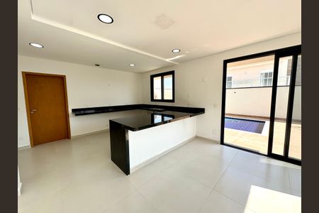 Casa de condomínio à venda com 280m², 4 quartos e 4 vagas Casa de condomínio à venda com 280m², 4 quartos e 4 vagasCozinha