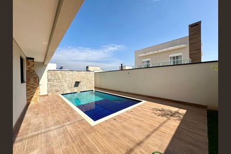 Casa de condomínio à venda com 280m², 4 quartos e 4 vagas Casa de condomínio à venda com 280m², 4 quartos e 4 vagasQuintal