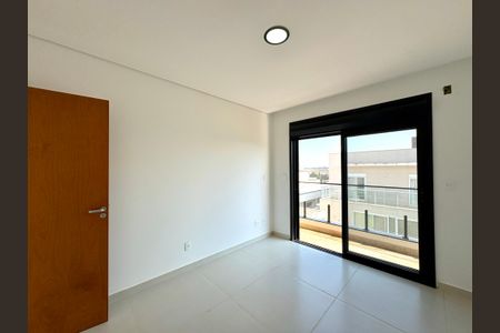 Casa de condomínio à venda com 280m², 4 quartos e 4 vagas Casa de condomínio à venda com 280m², 4 quartos e 4 vagasSuíte 4