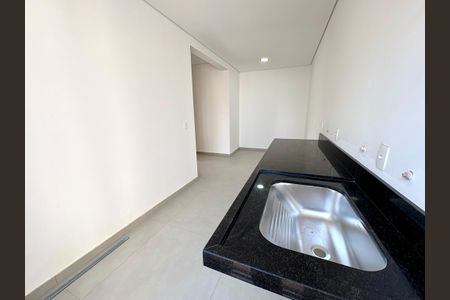 Casa de condomínio à venda com 280m², 4 quartos e 4 vagas Casa de condomínio à venda com 280m², 4 quartos e 4 vagasÁrea de Serviço