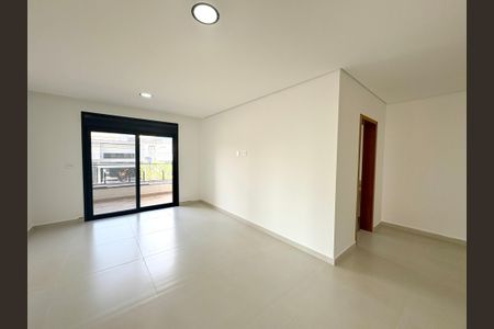 Casa de condomínio à venda com 280m², 4 quartos e 4 vagas Casa de condomínio à venda com 280m², 4 quartos e 4 vagasSuíte 2