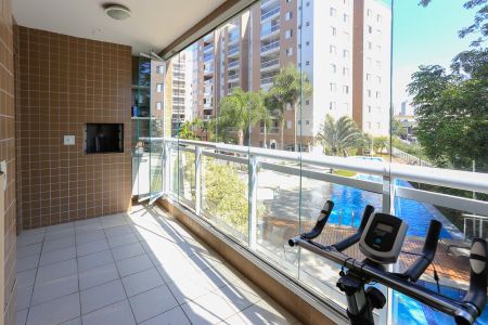 Apartamento à venda com 128m², 3 quartos e 2 vagas Apartamento à venda com 128m², 3 quartos e 2 vagasVaranda da Sala