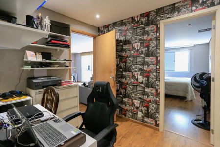 Apartamento à venda com 128m², 3 quartos e 2 vagas Apartamento à venda com 128m², 3 quartos e 2 vagasEscritório