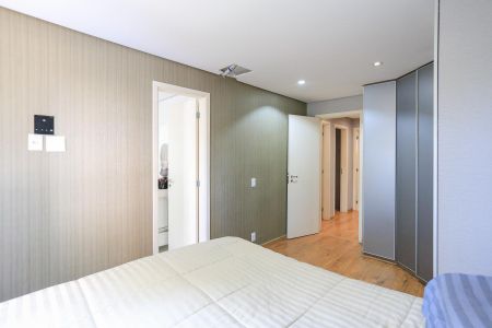 Apartamento à venda com 128m², 3 quartos e 2 vagas Apartamento à venda com 128m², 3 quartos e 2 vagasSuíte 3