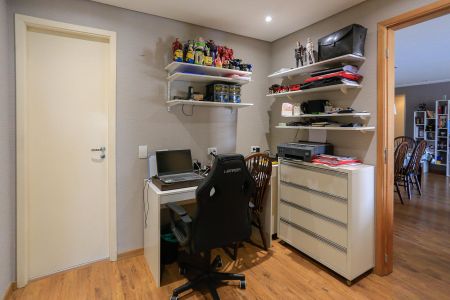 Apartamento à venda com 128m², 3 quartos e 2 vagas Apartamento à venda com 128m², 3 quartos e 2 vagasEscritório