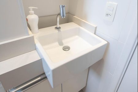 Apartamento à venda com 107m², 2 quartos e 2 vagasBanheiro da Suíte