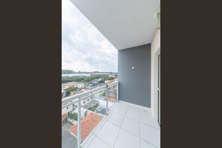 Apartamento à venda com 107m², 2 quartos e 2 vagasSacada da Sala