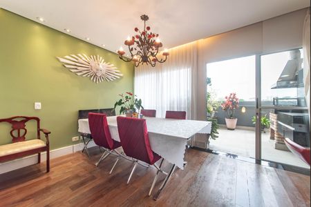 Apartamento à venda com 107m², 2 quartos e 2 vagasSala