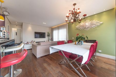 Apartamento à venda com 107m², 2 quartos e 2 vagasSala