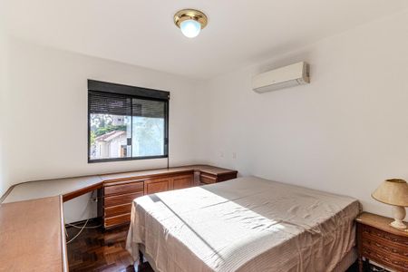 Apartamento à venda com 260m², 4 quartos e 3 vagas Apartamento à venda com 260m², 4 quartos e 3 vagasQuarto 2