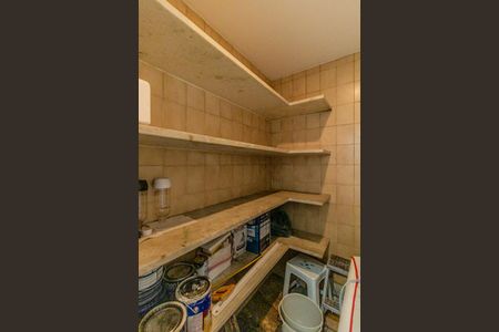 Apartamento à venda com 260m², 4 quartos e 3 vagas Apartamento à venda com 260m², 4 quartos e 3 vagasDespensa